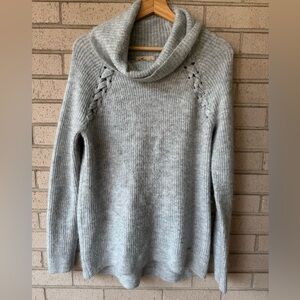 Hollister Light Heathered Gray Sweater | Cowl Neck Braided Ribbed Knit | Large